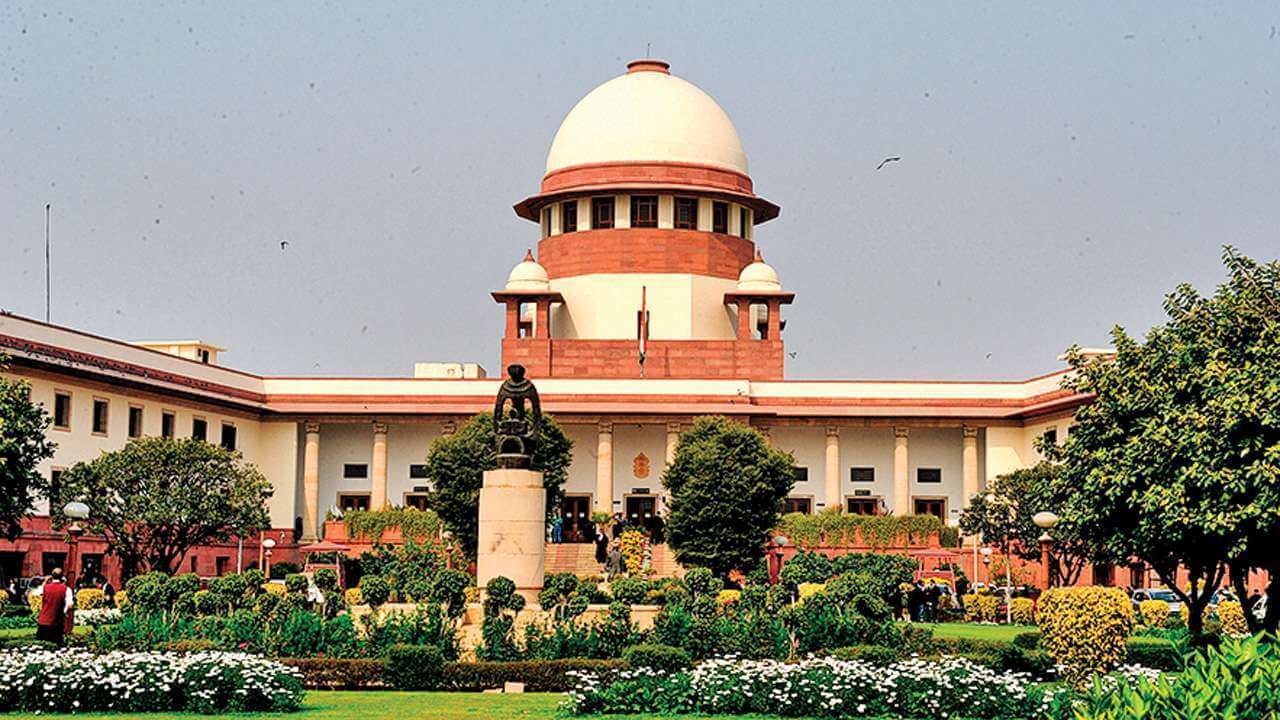 Historic day for Supreme Court: SC live stream of hearing begins, now common people to also be able to watch hearing of cases, first challenges for 10 % EWS quota